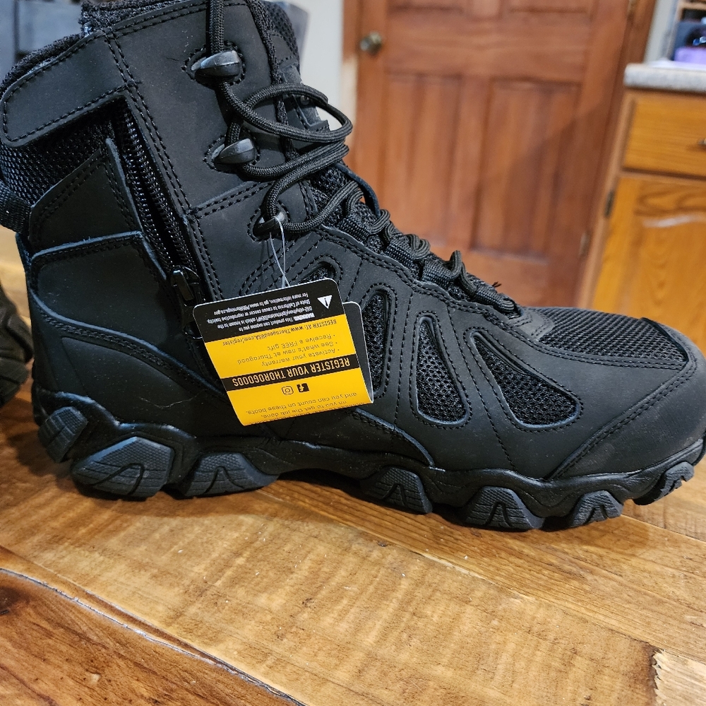 NWT Mens Thorogood Crosstrex boots 10W